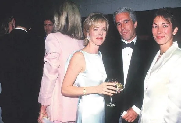 jeffrey-epstein-dava-dosyasindaki-isimler-aciklandi-1704417808025.jpeg