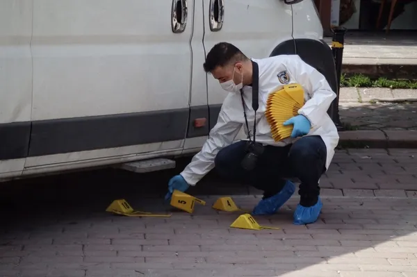 Zeytinburnu’nda silahlı kavga! 9 yaralı-2