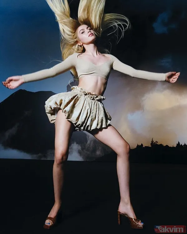 Aleyna Tilki süper mini şortuyla şov yaptı! Ayna karşısındaki eğlenceli anlarını yayınladı sosyal medya sallandı - 1