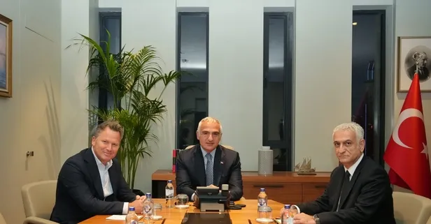 Kültür ve Turizm Bakanı Ersoy'dan dev tur operatörleriyle stratejik buluşma