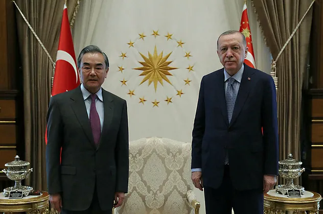 Başkan Erdoğan Çin Dışişleri Bakanı Wang Yi ile bir araya geldi