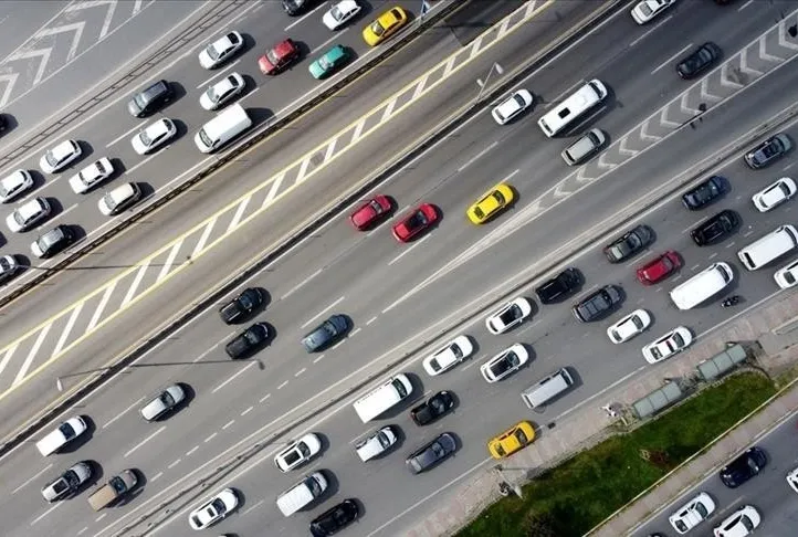 Trafiğe 200 bin araç daha çıktı