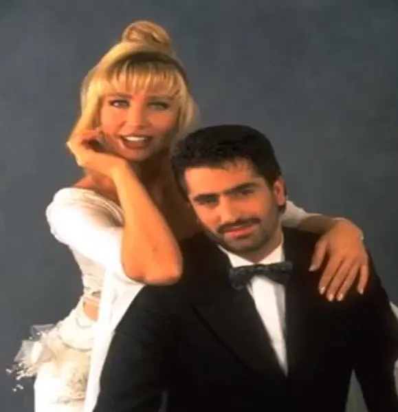 11 yıl aynı yastığa baş koymuşlar! Murat Göğebakan’ın eski eşi bakın kim çıktı! 9 yıl önce aramızdan ayrılan merhum sanatçı meğer... - 56