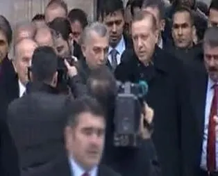 Erdoğan cuma namazını Sultanahmet’te kıldı