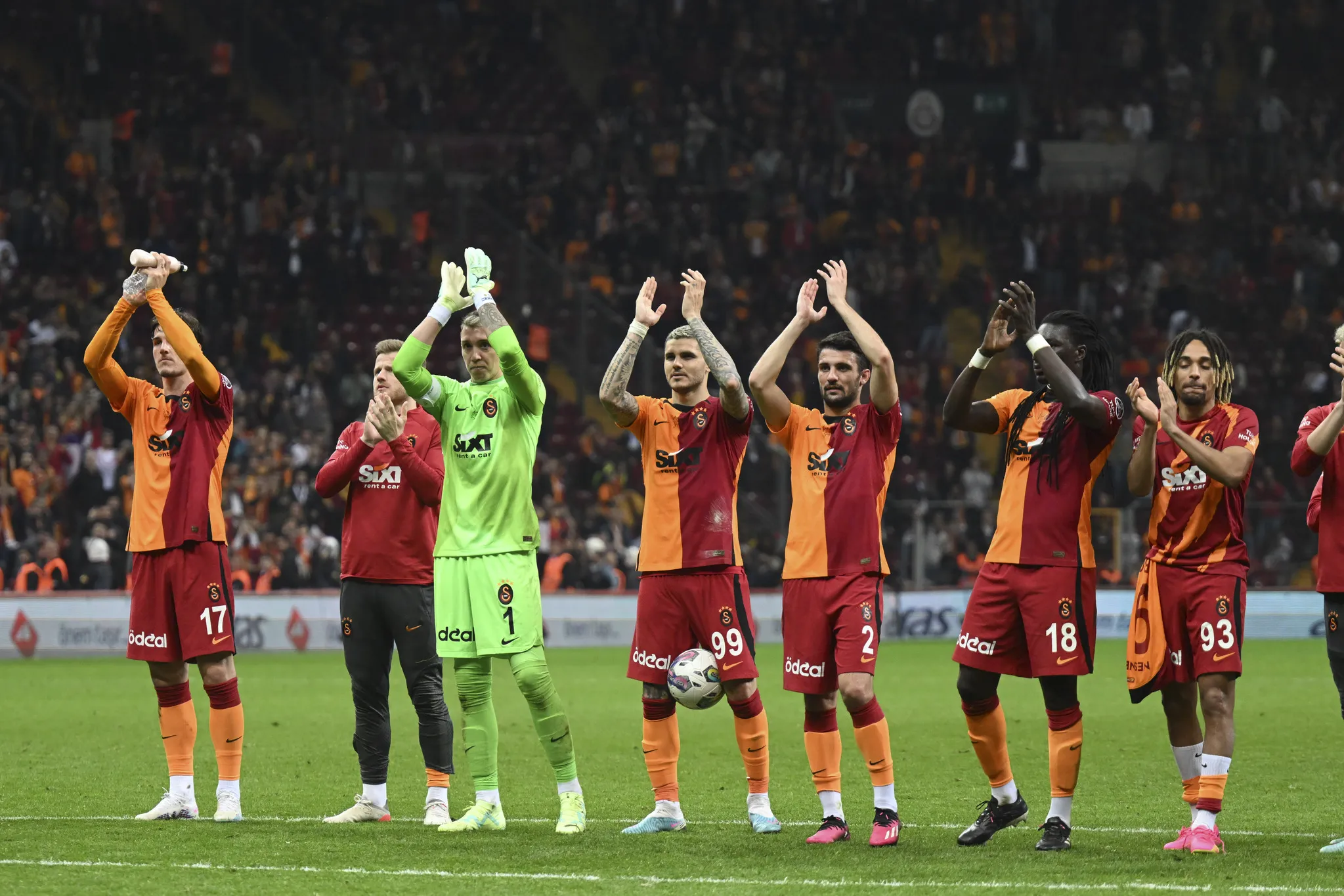 Liverpool'dan Galatasaray'a 40 milyon euroluk transfer! - 17