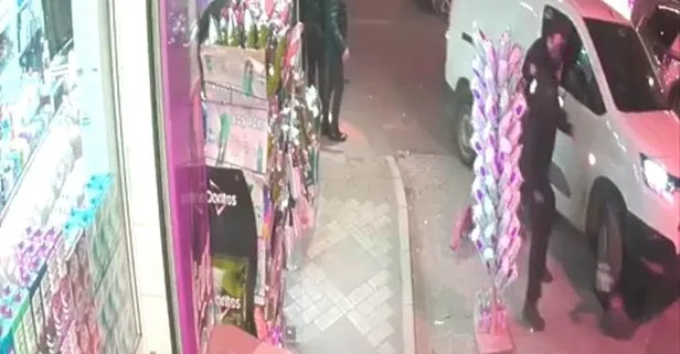 Küçükçekmece'de polisin ihtarına uymadı yaşlı kadını ezdi! O anlar kamerada