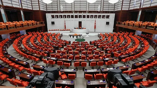 son-dakika-stokculukla-mucadele-yasasi-tbmmden-gecti-cezalar-agirlasiyor-1641418485310.jpeg Son dakika: Stokçulukla mücadele yasası TBMM'den geçti! Cezalar ağırlaşıyor...-3