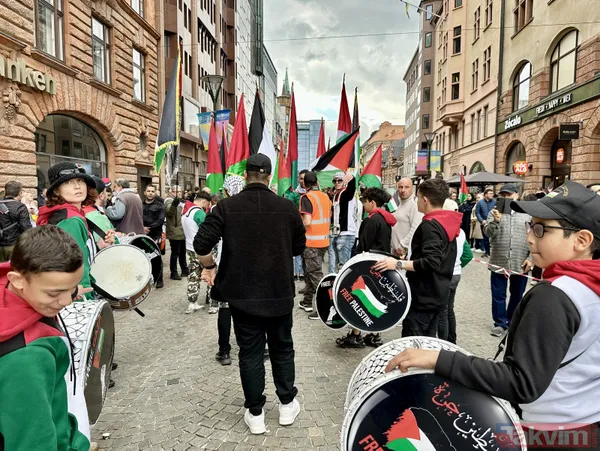 2024 Eurovision Şarkı Yarışması'nın finalinin başlamasına saatler kala on binlerce kişi soykırımcı İsrail'i protesto etti - 43