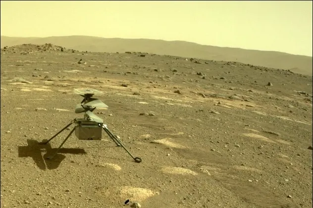 NASA'nın helikopteri Ingenuity Mars'tan ilk renkli fotoğrafı gönderdi