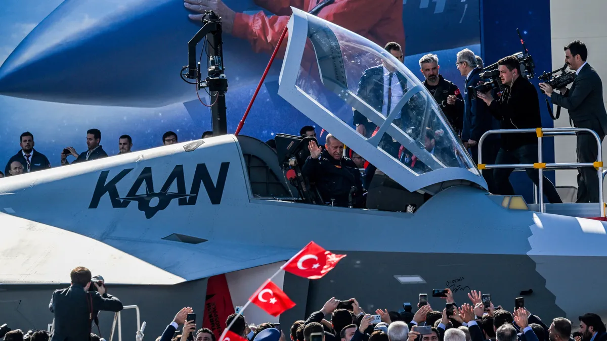 Arap basınında gündem yerli ve milli savaş uçağımız KAAN! 3 ülke radarına aldı