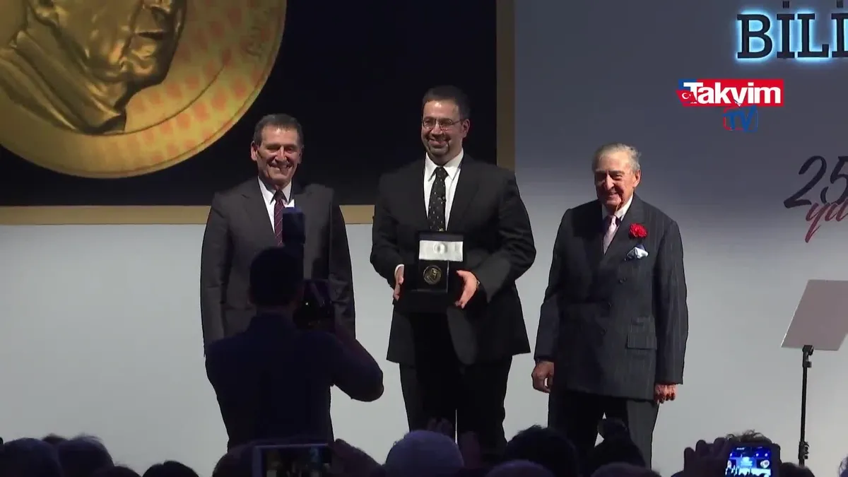 Nobel Ekonomi Ödülü Daron Acemoğlu Simon Johnson ve James A. Robinson'a verildi