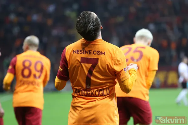 Galatasaray - Gaziantep FK maçı sonrası çarpıcı yorum: Türkiye'de hakem olayı var - 15