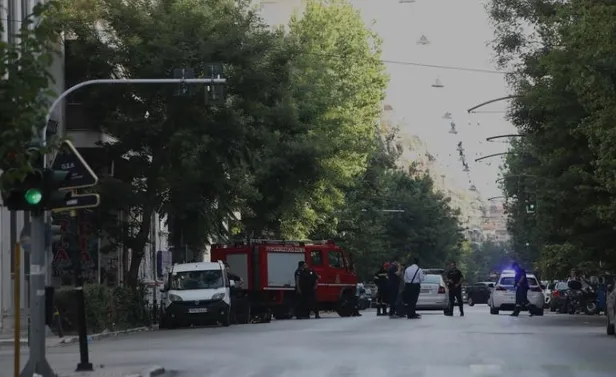 Yunanistan'daki Büyük Mason Locası saldırı: El yapımı patlayıcı hasara neden oldu-3