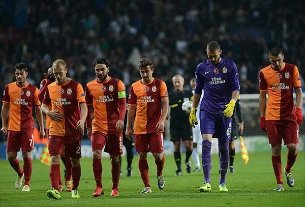 galatasaray-yonetimi-kopenhag-maci-oncesinde-kesenin-agzini-acti-sari-kirmizililar-kazanirsa-futbolcular-serve-1695162911505.jpeg