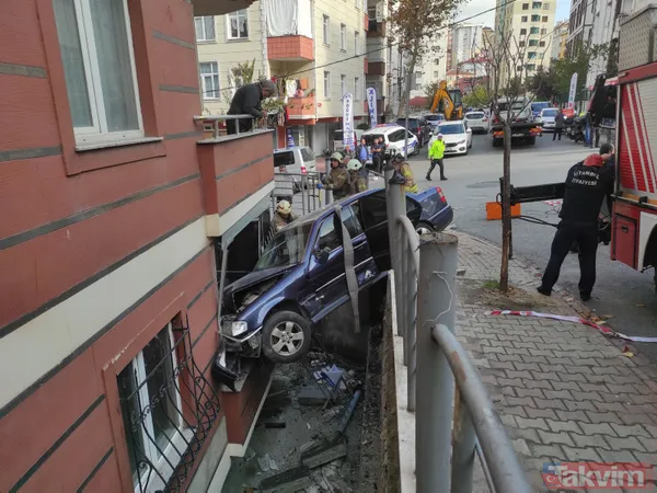 Olmaz demeyin oldu! Ümraniye'de balkona araba düştü - 6
