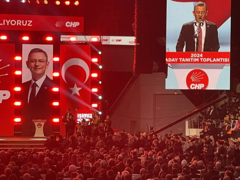 chpde-ankara-muharebesi-es-baskanlar-kurultay-salonunda-karsi-karsiya-kilicdaroglu-hancer-yedigi-yere-adim-atm-1708256873815.jpeg CHP'de Ankara muharebesi! 'Eş başkanlar' karşı karşıya geldi... Kılıçdaroğlu hançerlendiği yere gelmedi | Hatay'da çıkmaz Esenyurt'ta DEM payı-4