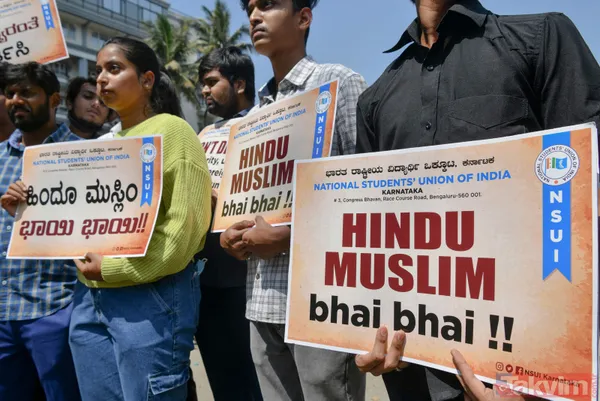 SON DAKİKA: Hindistan'ın 28 Şubat'ı! Başörtüsü yasaklarına karşı eylemler sürüyor: Bıçak taşıyan 2 kişi gözaltına alındı - 8