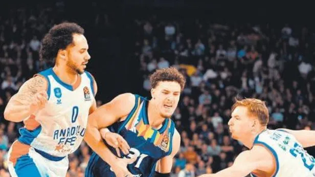 Anadolu Efes, Euroleague’te deplasmanda Fransız ekibi Asvel’e 84-80 mağlup oldu