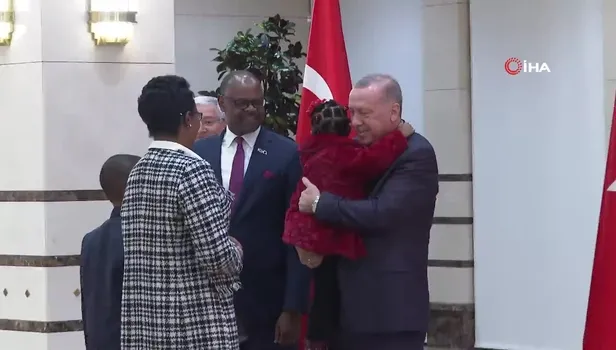 Zimbabve Büyükelçisi Mutiwazuka Başkan Erdoğan'a güven mektubu sundu | Külliye'de sürpriz konuk