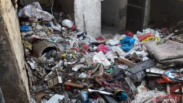 İstanbul'da Diyarbakır'a döndü! Çöp ev karşısına çıktı: Tam 10 kamyonet... - 8