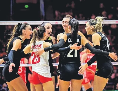 Sultanlar sahneye çıkıyor