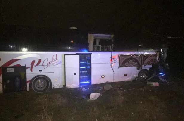 Son dakika: Aksaray-Adana Karayolu'nda otobüs kazası! Çok sayıda yaralı var-1