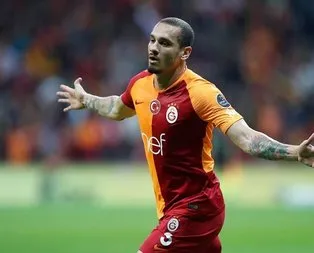 Galatasaray Maicon’u satmaya yakın!