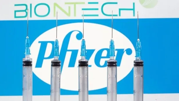 son-dakika-abd-pfizer-ve-biontech-tarafindan-gelistirilen-koronavirus-asisinin-kullanimina-onay-verdi-1607642129020.jpeg Son dakika: ABD, Pfizer ve BioNTech tarafından geliştirilen koronavirüs (Kovid-19) aşısının kullanımına onay verdi-3