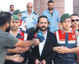 Emrah S. bir İzmir tiyatrosu!