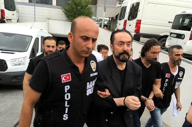 Adnan Oktar'a cezaevi yaramadı