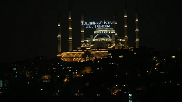 Faziletlerle dolu mübarek bir gece: Mevlid Kandili'nde eller göğe gönüller Rabbe açılacak-8