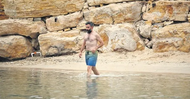 Mert Turak, yaz sezonunu Çeşme’de açtı! Tek başına tatile çıktı