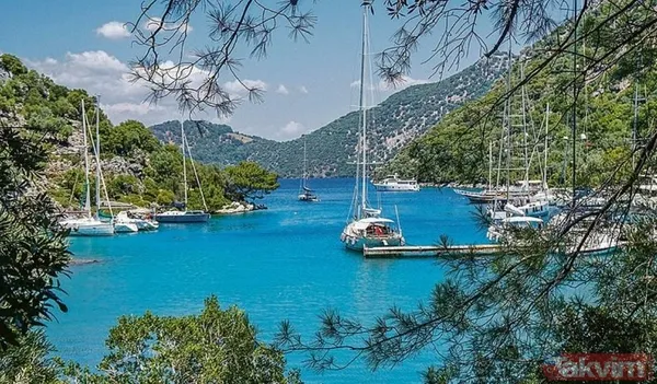 Dondurma, Masaj, Kahve Satışı, Market Derken Denizde Sunulan Hizmetlere Bir Yenisi Daha Eklendi. Tekne Tatilcileri İçin Bankalar Da Harekete Geçti.