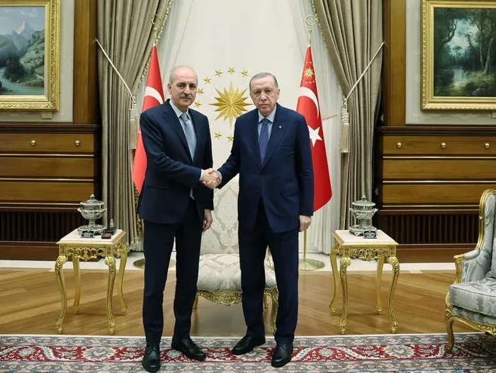 baskan-recep-tayyip-erdogan-tbmm-baskani-numan-kurtulmusu-kabul-etti-1704987964505.jpeg Cumhurbaşkanlığı Külliyesi'nde kritik temaslar! Başkan Recep Tayyip Erdoğan TBMM Başkanı Numan Kurtulmuş'u kabul etti-1
