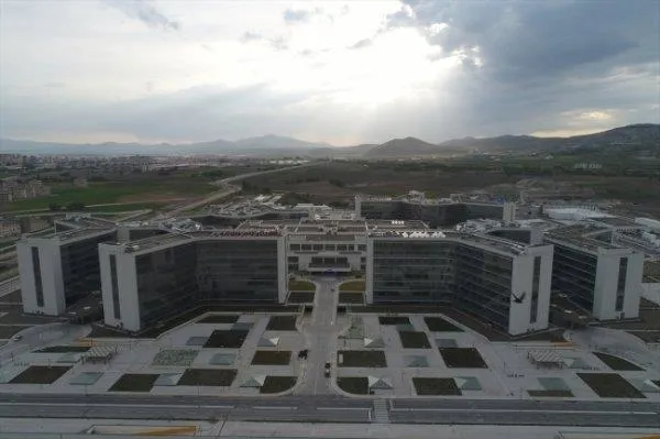 Kayseri Şehir Hastanesi'ni 5 Mayıs'ta Erdoğan açacak-2