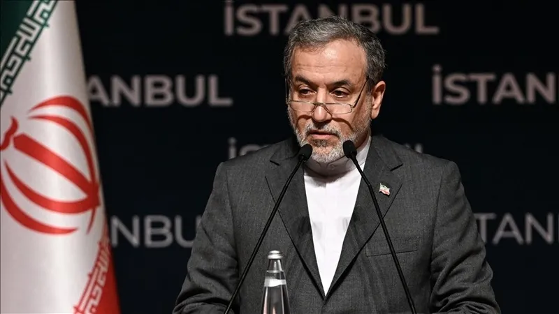 abd-irana-48-saatlik-sure-verdi-nukleer-masasi-yeniden-cenevrede-kurulacak-1771784438852.jpeg ABD İran’a 48 saatlik süre verdi! Nükleer masası yeniden Cenevre’de kurulacak-5