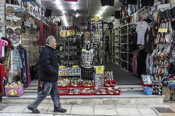 esnafa-halkbank-araciligi-ile-18-milyar-liralik-destek-1605687407315.jpg Esnaf Destek Paketi ile 748 bin esnaf 18,6 milyar lira kredi kullandı - 3