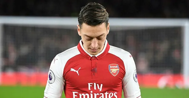 Arsenal'in yeni kaptanı Mesut Özil oldu