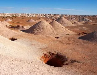 Bu çukurların içinde insan yaşıyor