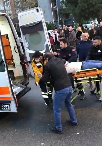 istanbulda-sokak-ortasinda-kanli-infaz-1-olu-2-yarali-1673297210221.jpeg İstanbul'da sokak ortasında kanlı infaz! 1 ölü 2 yaralı-3