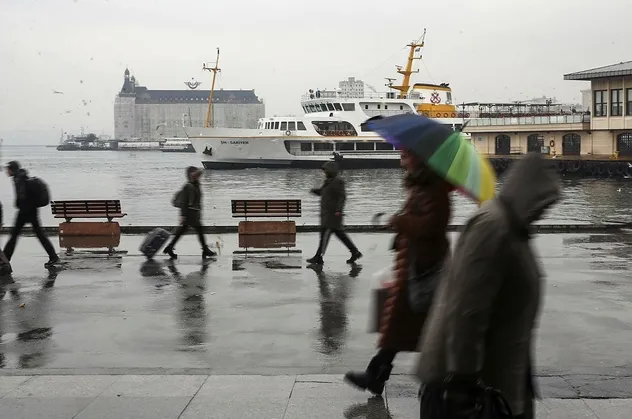 Meteoroloji'den son dakika yağış ve kuvvetli rüzgar uyarısı | 26 Şubat hava durumu