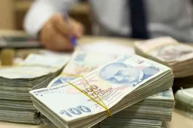 Son dakika tahminlerine göre 2019 en düşük emekli - memur maaşı kaç lira? Güncel zamlı emekli ve memur maaşı ne kadar?