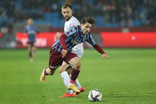 trabzonspor-antalyayi-devirdi-ziraat-turkiye-kupasinda-yari-finale-yukseldi-1646176299548.jpeg Trabzonspor Antalya'yı devirdi! Ziraat Türkiye Kupası'nda yarı finale yükseldi-3