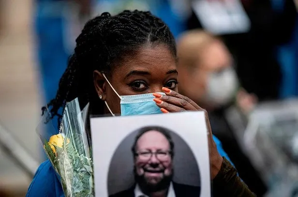 Son dakika: ABD'de flaş (Kovid-19) uyarısı: Ekonominin açılmasıyla ölümler yaza kadar 135 bini bulabilir-1