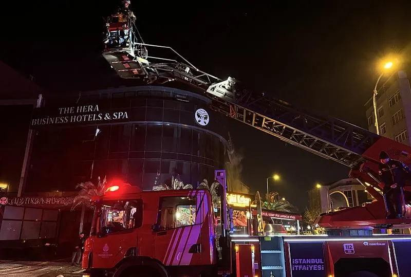 İstanbul Ataşehir’de yangın!