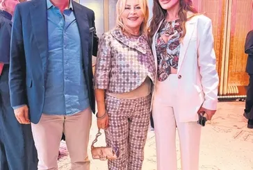 Demet Sabancı, Karaköy’de özel davette görüntülendi