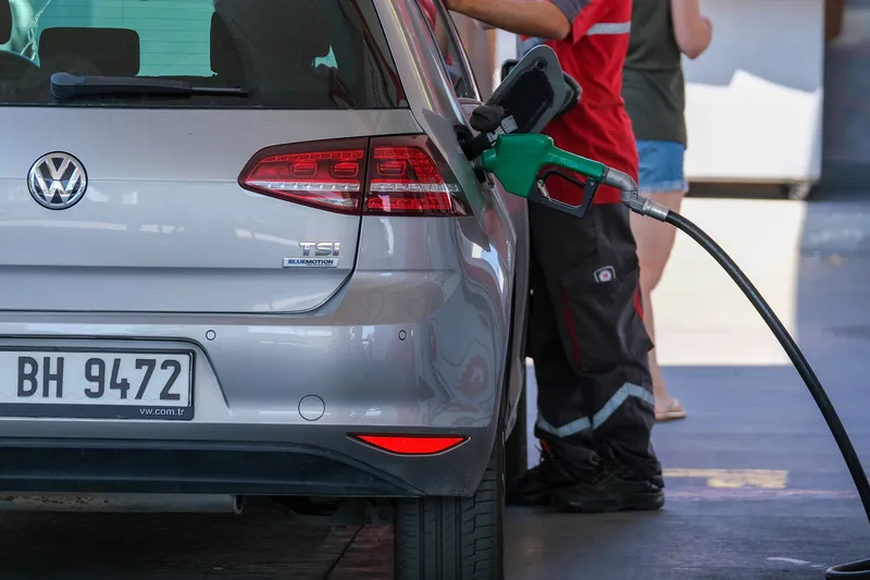 brent-petrol-049-dususle-8187-dolar-benzin-motorin-lpg-fiyat-listesi-son-dakika-akaryakit-zammi-ve-indirimi-li-1707767305078.jpg Son dakika akaryakıt zammı ve indirimi! BENZİN, MOTORİN, LPG fiyat listesi! Brent petrolde %0.49 düşüş! Petrol Ofisi, Opet, Shell, BP...-4