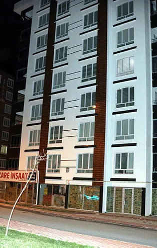 Kayseri'de 8 katlı bina karantinada!