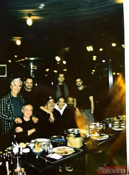 "Arkadaşız" dediler aynı odada kalmışlar! Afra Saraçoğlu ile Mert Ramazan Demir sevgili mi değil mi bilmecesi! "Düzenli ilişki" sorusuna ecel teri döktü - 14