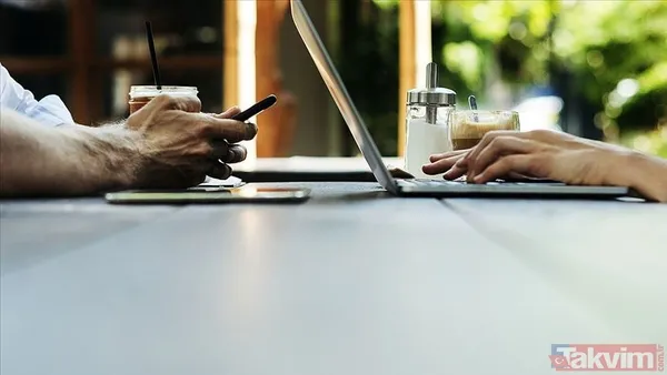 İnternet Üzerinden Öğrenme Faaliyeti %17,7'Ye Ulaştı Son 3 Ayda Eğitim, Mesleki Veya Özel Amaçlarla İnternet Üzerinden Öğrenme Faaliyeti Gerçekleştiren...